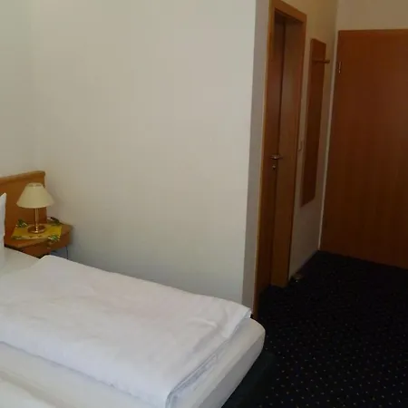 Landgasthof Zur Eiche Gæstehus Rostock